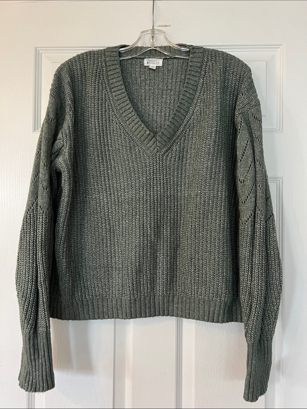 Market & Spruce Textured V-Neck Sweater in Olive